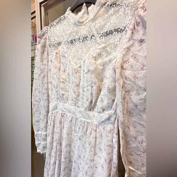 Vintage long dress with long sleeve - Picture 3 of 8